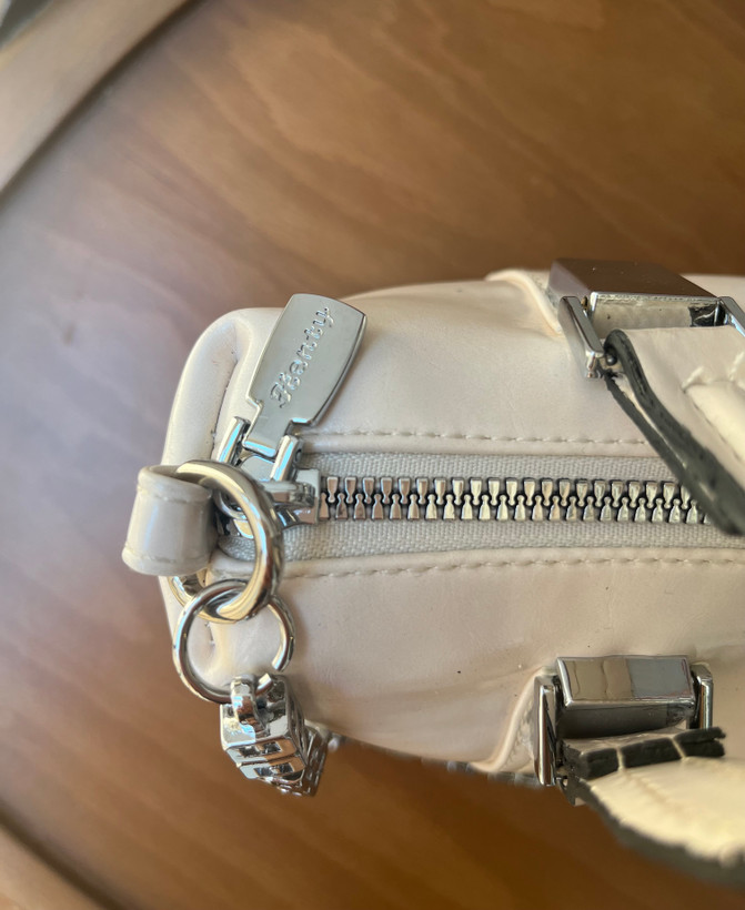 کیف دستی و دوشی برند Henty