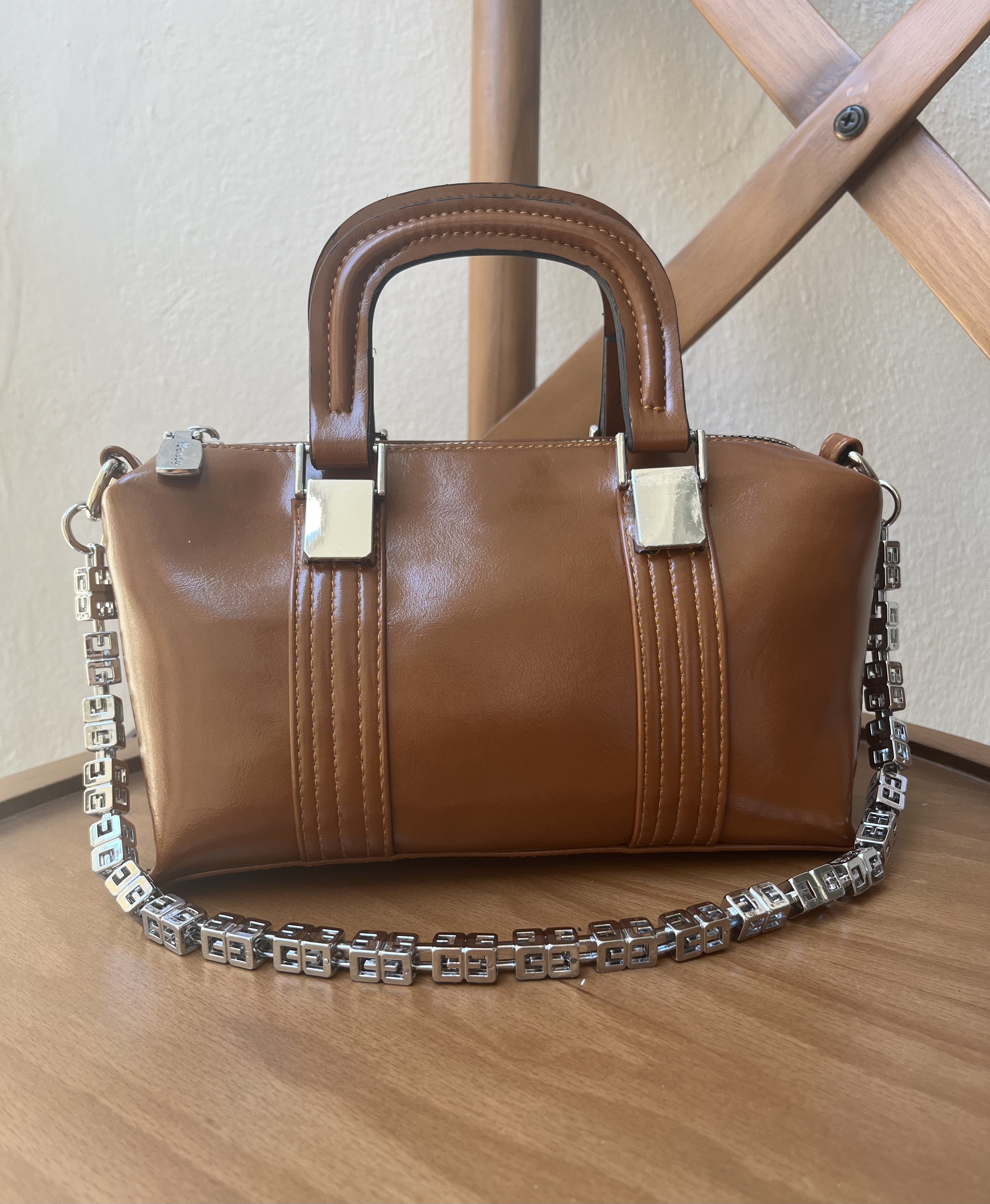 کیف دستی و دوشی برند Henty